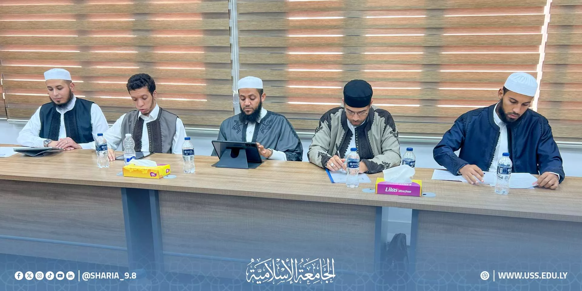 برنامج الدراسات العليا: أجرى عدد من طلبة الدراسات العليا حلقات النقاش العلمية (السيمينار)