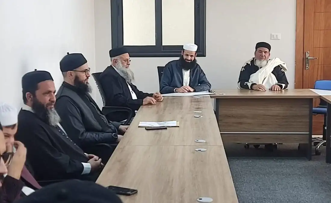 اجتماع رئيس اللجنة الإستشارية العليا بأعضاء هيئة التدريس